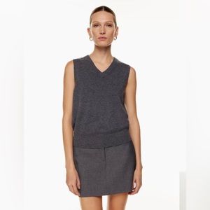 Aritzia I Babaton Tribune Sweater Vest Cashmere Size Small